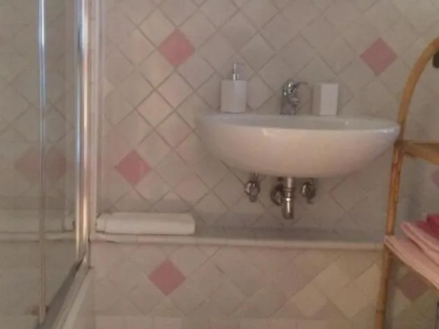 La Roseraie Affittacamere *